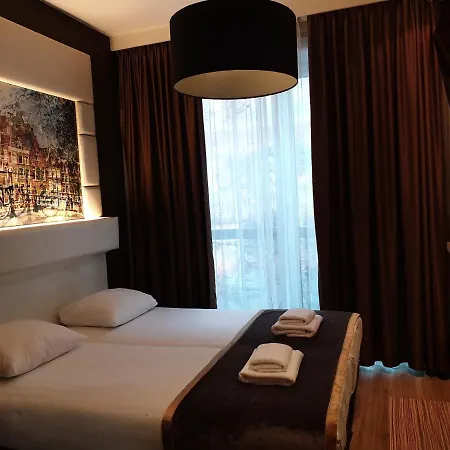 Hotel Mosaic Centre 3*