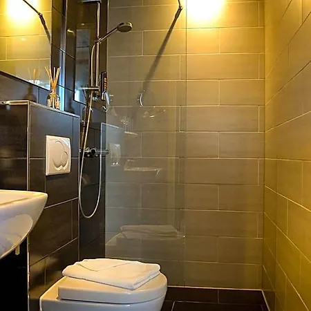 Mosaic Centre 3*