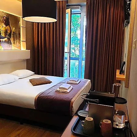 Hotel Mosaic Centre