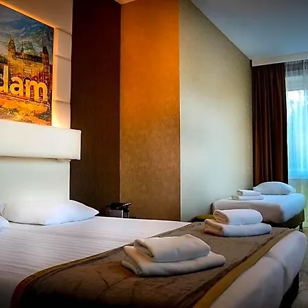 Mosaic Centre Hotel