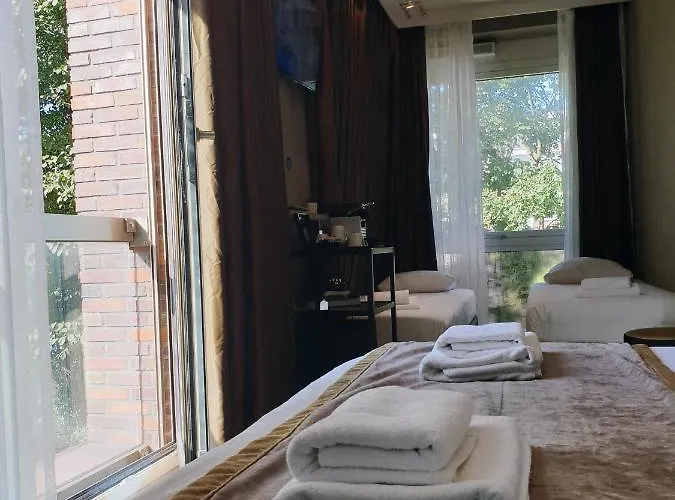 Mosaic Centre Ξενοδοχείο 3*