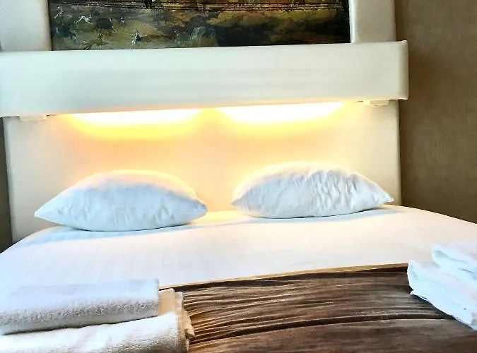 Mosaic Centre Hotel 3*