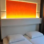 Mosaic Centre 3*
