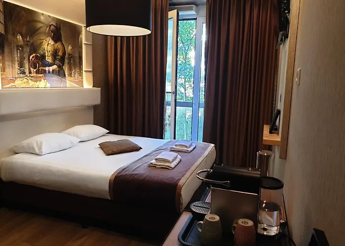 Mosaic Centre Hotell 3*