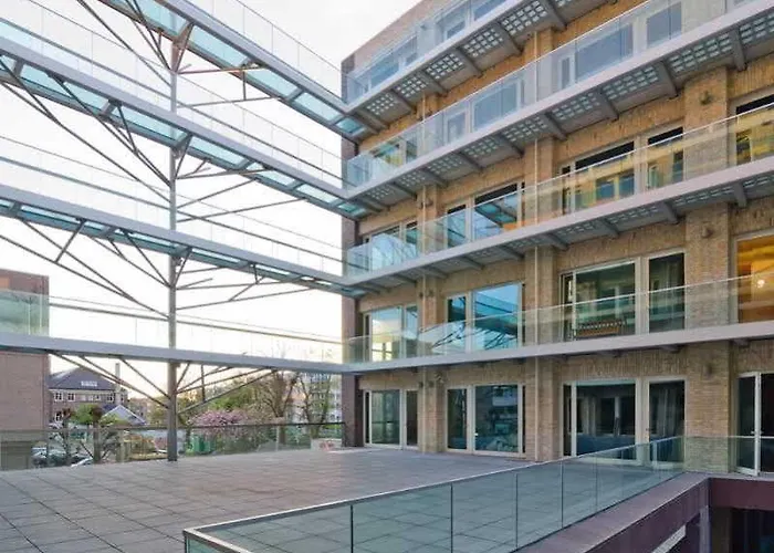 Mosaic Centre Hotell 3*